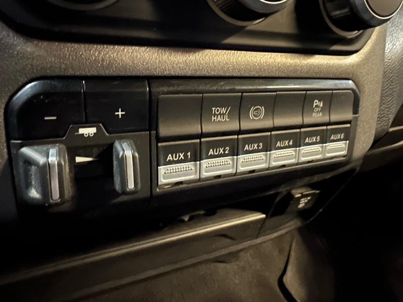 RAM 3500 Tradesman Crew Cab 4WD 2022