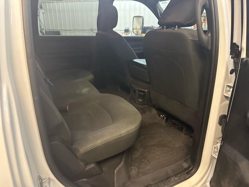 RAM 3500 Tradesman Crew Cab 4WD 2022