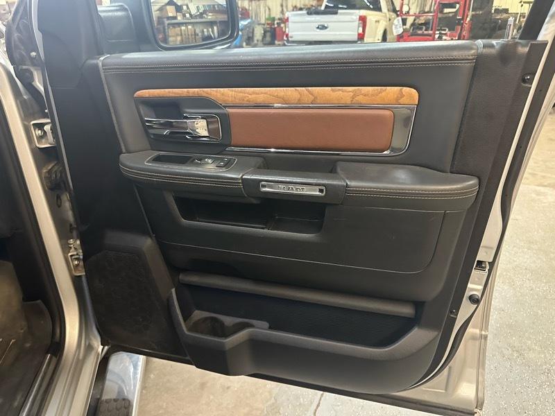 RAM 1500 Longhorn Crew Cab SWB 4WD 2015