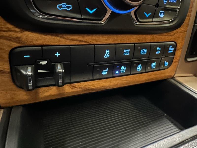 RAM 2500 Longhorn Mega Cab SWB 4WD 2014