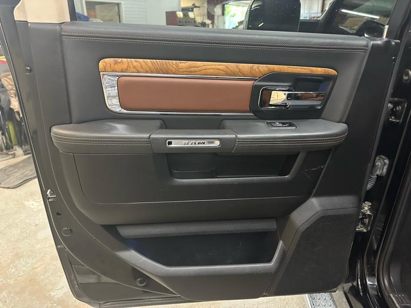 RAM 2500 Longhorn Mega Cab SWB 4WD 2014