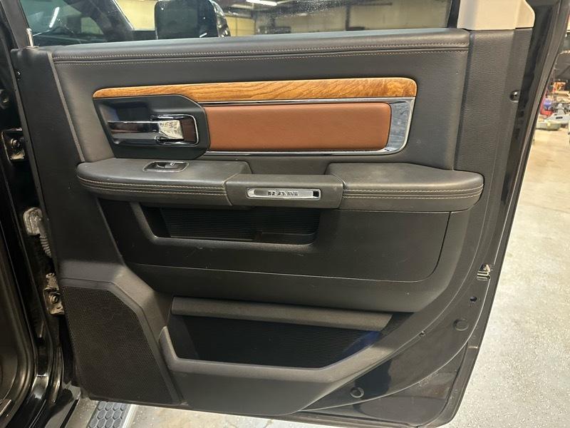 RAM 2500 Longhorn Mega Cab SWB 4WD 2014