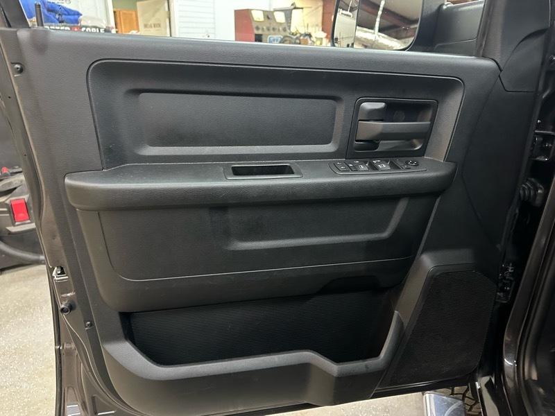RAM 2500 Tradesman Crew Cab SWB 4WD 2021