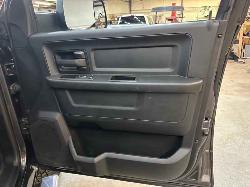 RAM 2500 Tradesman Crew Cab SWB 4WD 2021