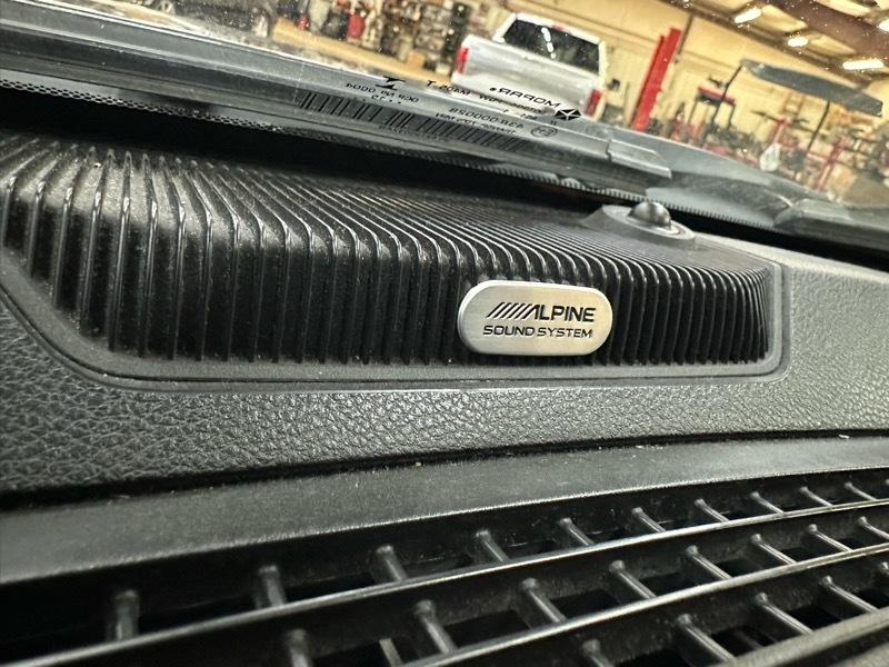 RAM 1500 Limited Longhorn 4x4 Crew Cab 5'7" Box 2015