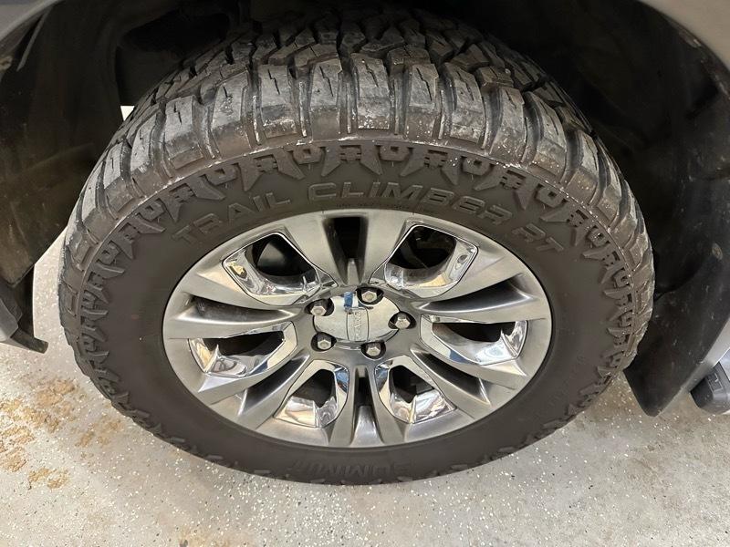 RAM 1500 Limited Longhorn 4x4 Crew Cab 5'7" Box 2015