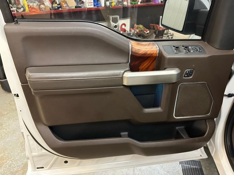 Ford F-150 King-Ranch SuperCrew 5.5-ft. Bed 4WD 2015