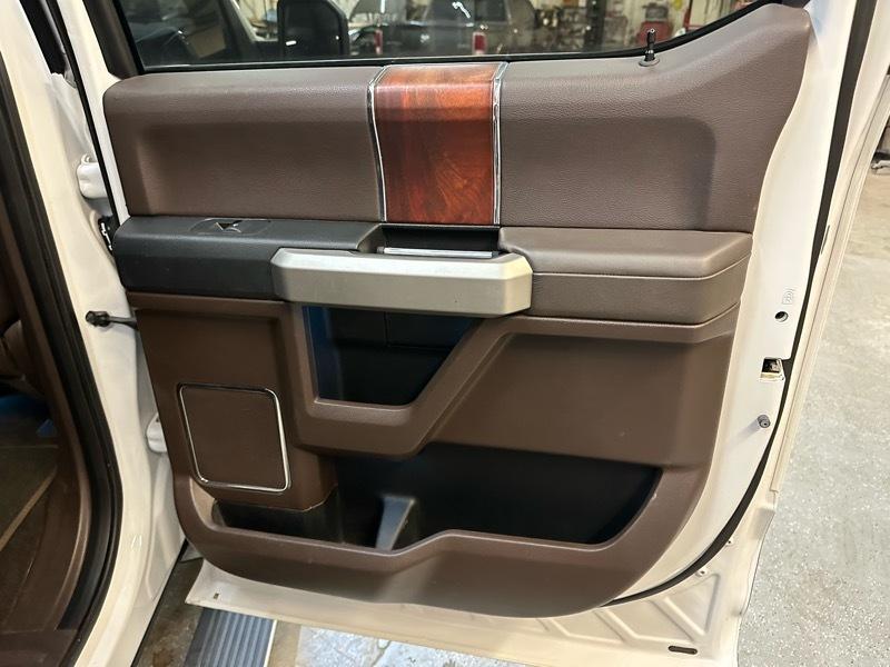 Ford F-150 King-Ranch SuperCrew 5.5-ft. Bed 4WD 2015