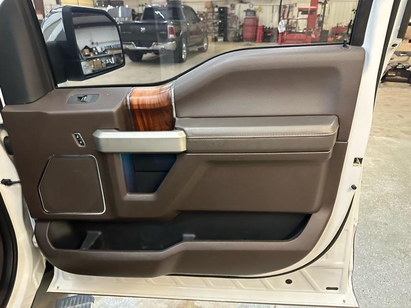Ford F-150 King-Ranch SuperCrew 5.5-ft. Bed 4WD 2015