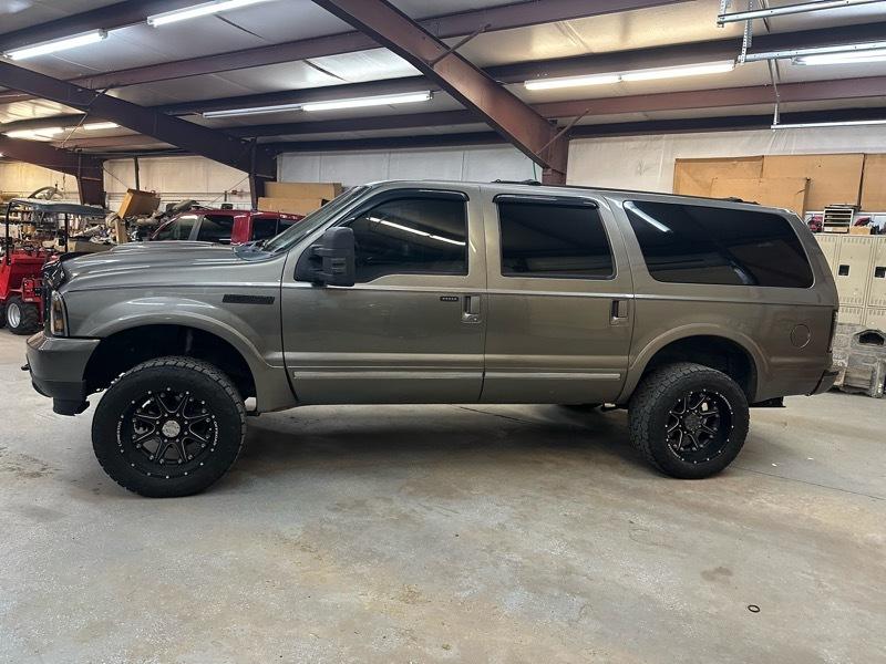 Ford Excursion Limited 6.8L 4WD 2004