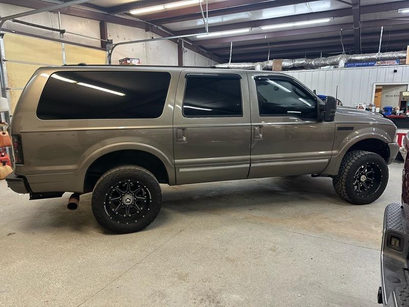 Ford Excursion Limited 6.8L 4WD 2004