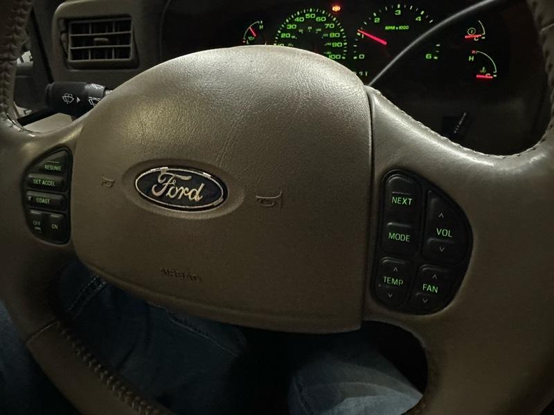 Ford Excursion Limited 6.8L 4WD 2004