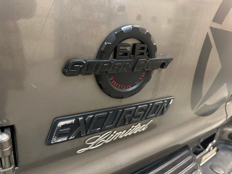 Ford Excursion Limited 6.8L 4WD 2004