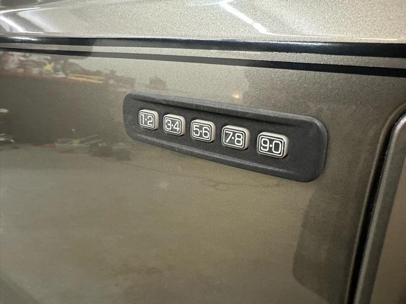 Ford Excursion Limited 6.8L 4WD 2004