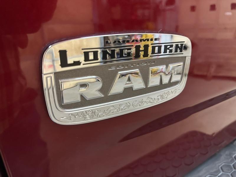 RAM 1500 Longhorn 4x4 Crew Cab 5'7" Box 2015