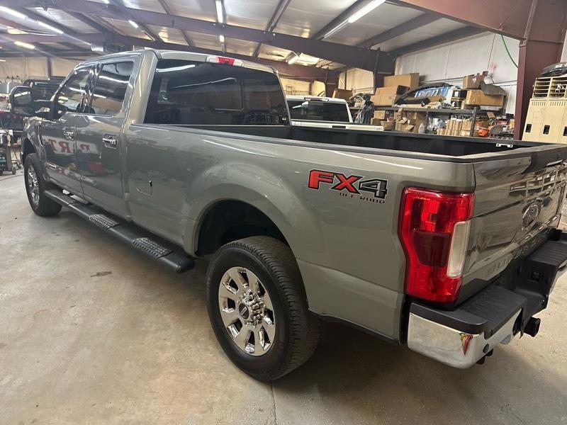 Ford F-250 SD Lariat Crew Cab 4WD 2019