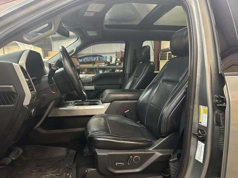 Ford F-250 SD Lariat Crew Cab 4WD 2019