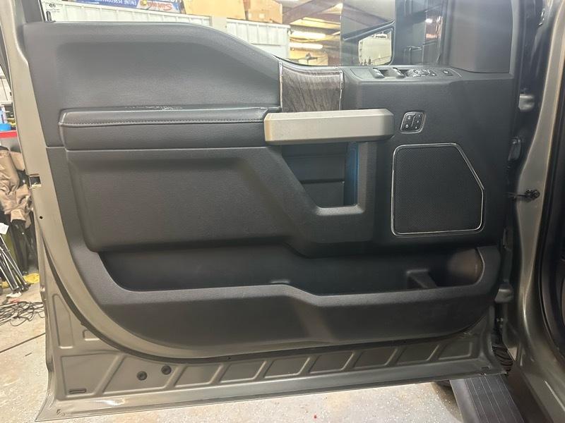 Ford F-250 SD Lariat Crew Cab 4WD 2019