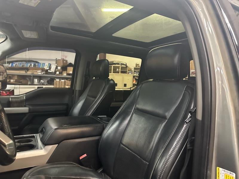 Ford F-250 SD Lariat Crew Cab 4WD 2019