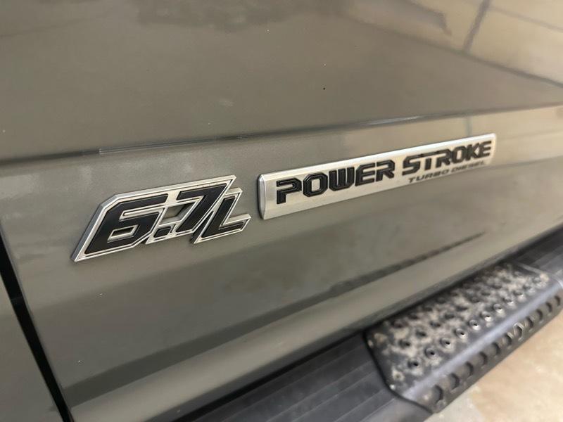 Ford F-250 SD Lariat Crew Cab 4WD 2019