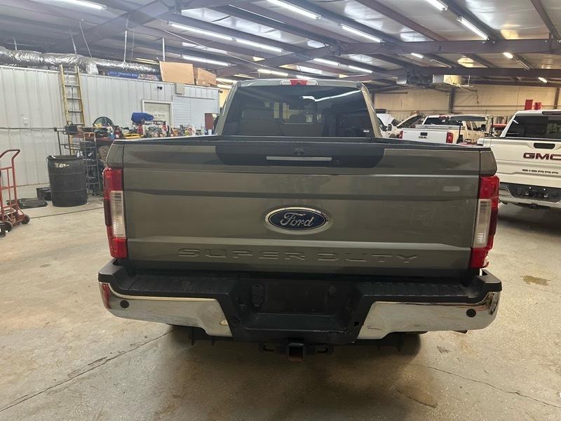 Ford F-250 SD Lariat Crew Cab 4WD 2019