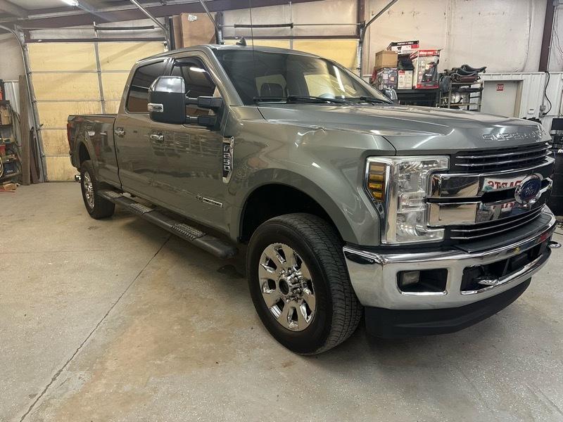 Ford F-250 SD Lariat Crew Cab 4WD 2019