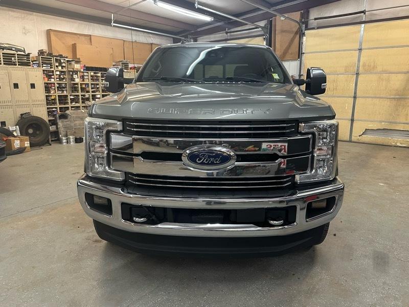 Ford F-250 SD Lariat Crew Cab 4WD 2019