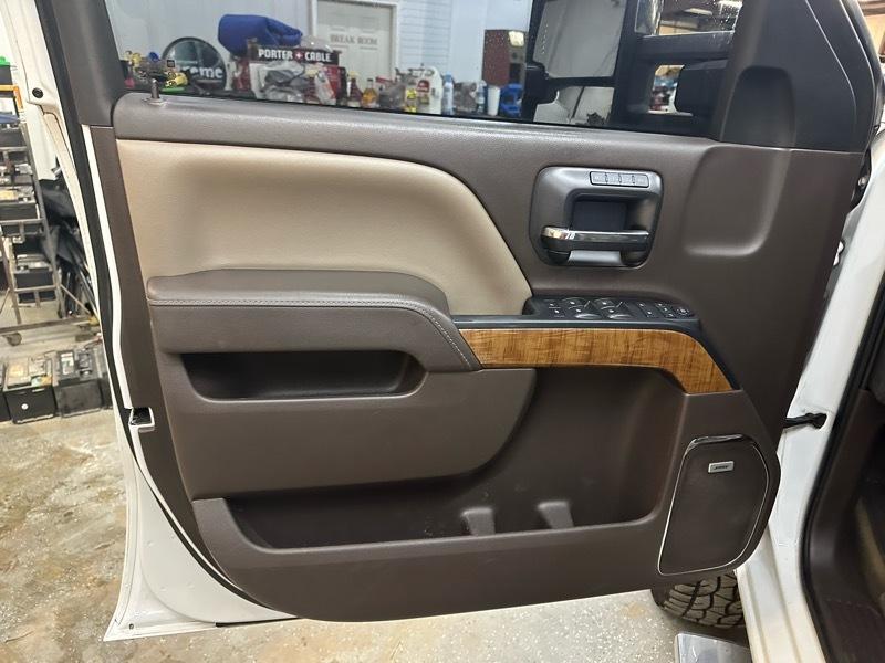 GMC Sierra 2500HD SLT Crew Cab Short Bed 4WD 2016