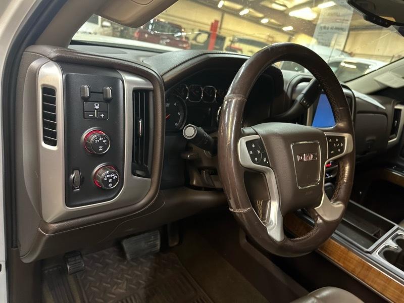 GMC Sierra 2500HD SLT Crew Cab Short Bed 4WD 2016