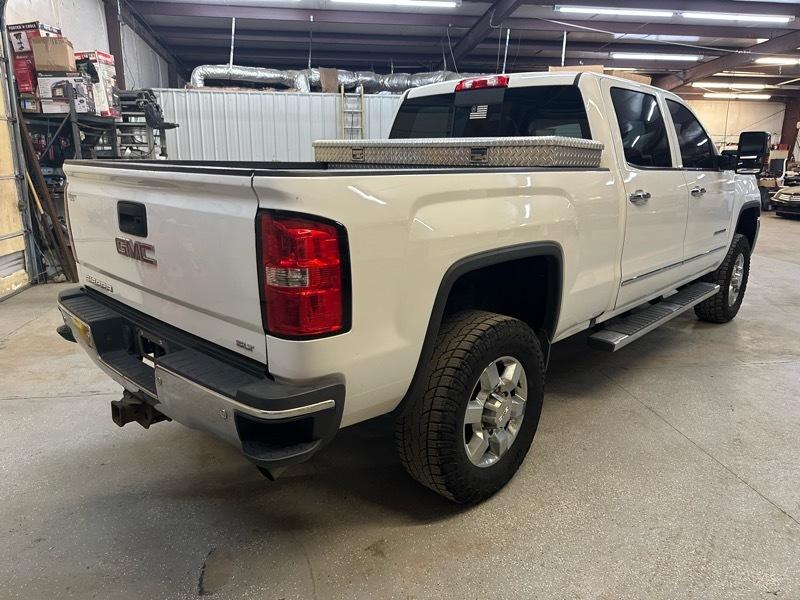 GMC Sierra 2500HD SLT Crew Cab Short Bed 4WD 2016