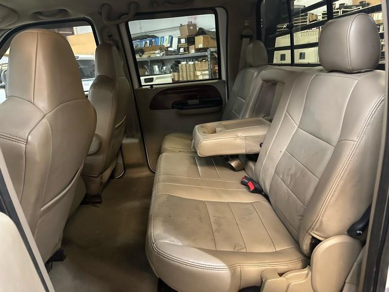 Ford F-550 Crew Cab DRW 2WD 2006