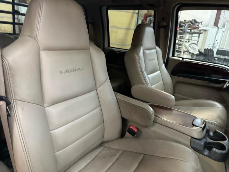 Ford F-550 Crew Cab DRW 2WD 2006