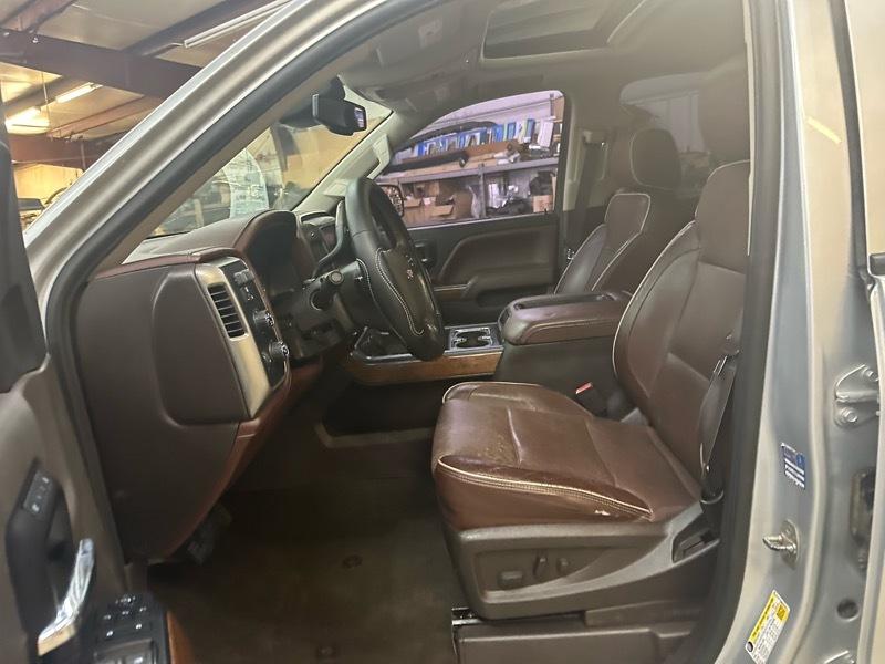 Chevrolet Silverado 1500 High Country Crew Cab Short Box 4WD 2014
