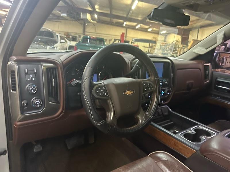 Chevrolet Silverado 1500 High Country Crew Cab Short Box 4WD 2014