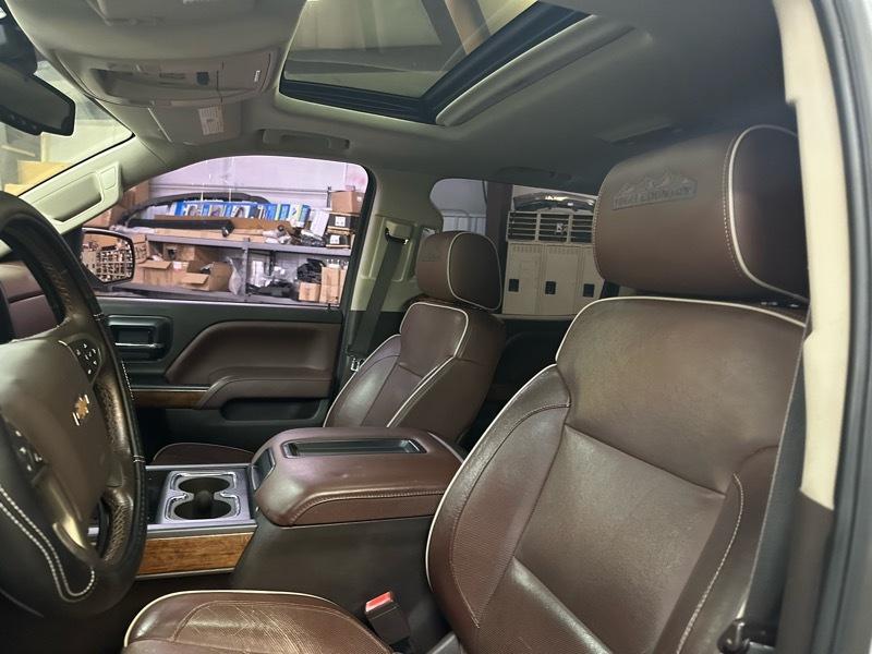Chevrolet Silverado 1500 High Country Crew Cab Short Box 4WD 2014