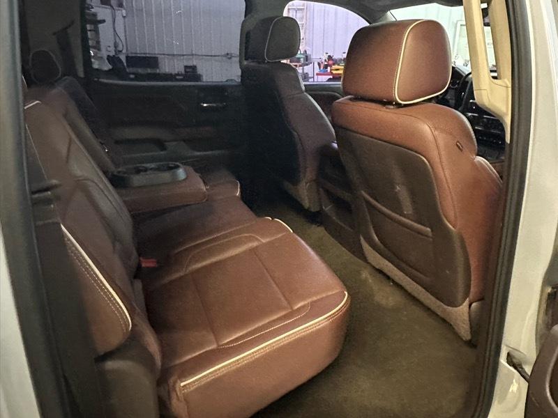 Chevrolet Silverado 1500 High Country Crew Cab Short Box 4WD 2014