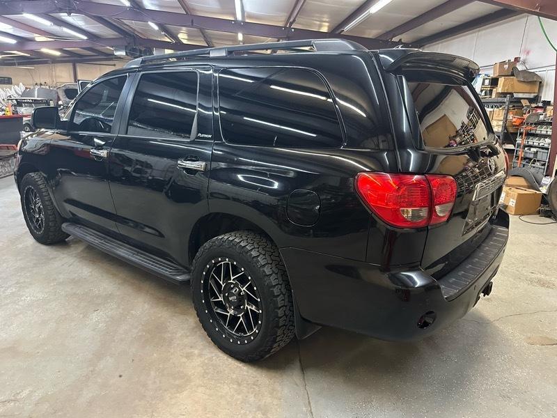 Toyota Sequoia Plantium 4WD FFV 2013