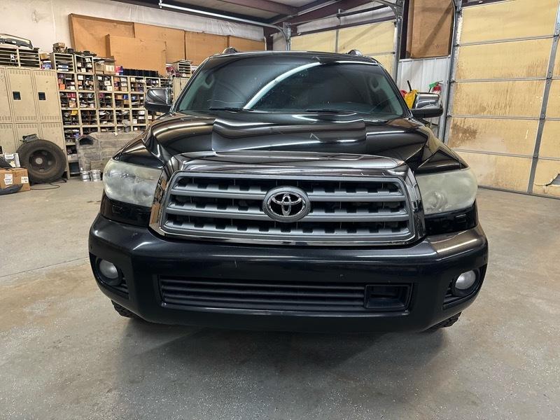 Toyota Sequoia Plantium 4WD FFV 2013