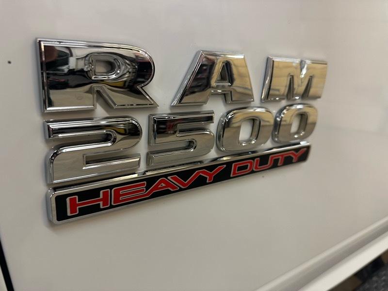 RAM 2500 Big Horn Crew Cab 4WD SWB 2015