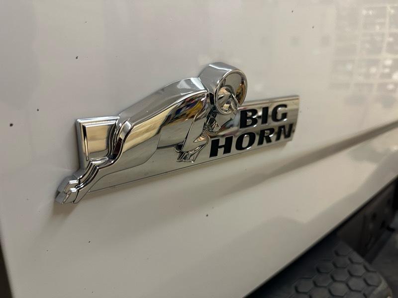 RAM 2500 Big Horn Crew Cab 4WD SWB 2015