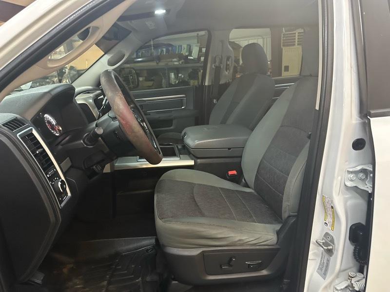 RAM 2500 Big Horn Crew Cab 4WD SWB 2015