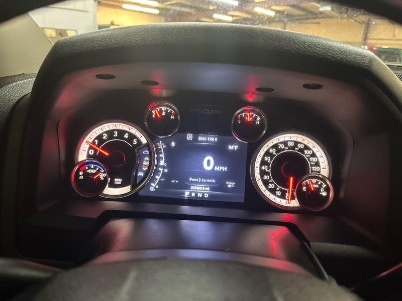 RAM 2500 Big Horn Crew Cab 4WD SWB 2015