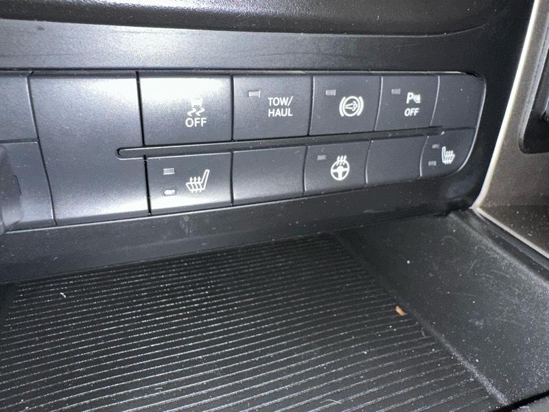 RAM 2500 Big Horn Crew Cab 4WD SWB 2015