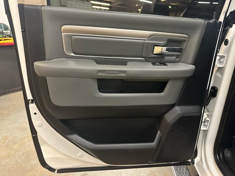 RAM 2500 Big Horn Crew Cab 4WD SWB 2015
