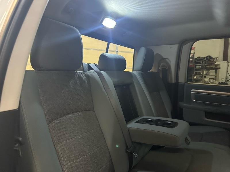 RAM 2500 Big Horn Crew Cab 4WD SWB 2015