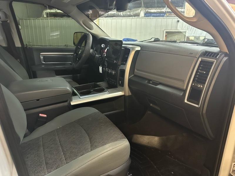 RAM 2500 Big Horn Crew Cab 4WD SWB 2015