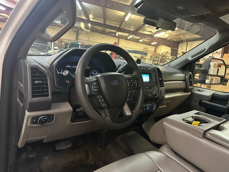 Ford F-250 SD XL Crew Cab 4WD 2019