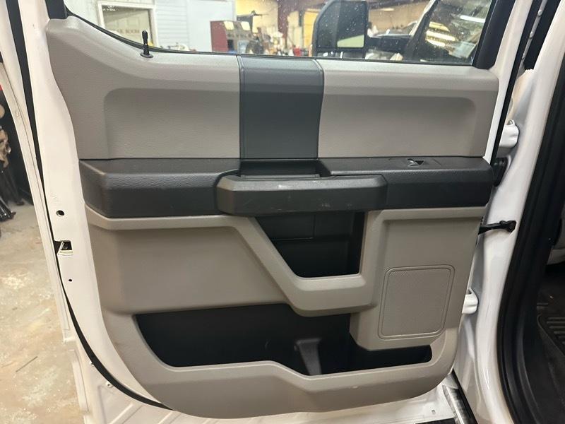Ford F-250 SD XL Crew Cab 4WD 2019