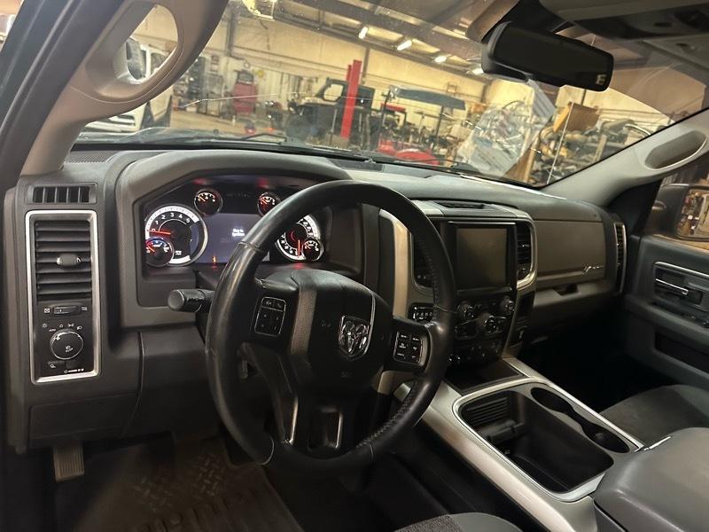 RAM 1500 Big Horn Crew Cab 4WD SWB 2016
