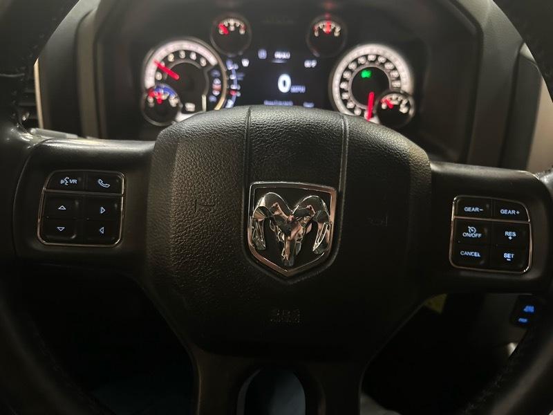 RAM 1500 Big Horn Crew Cab 4WD SWB 2016
